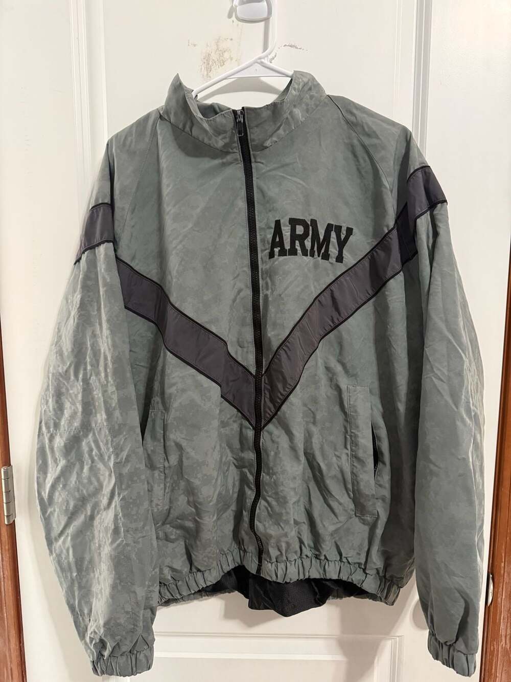 Skilcraft Army Physical Fitness Uniform Jacket Size Medium Gray Camo